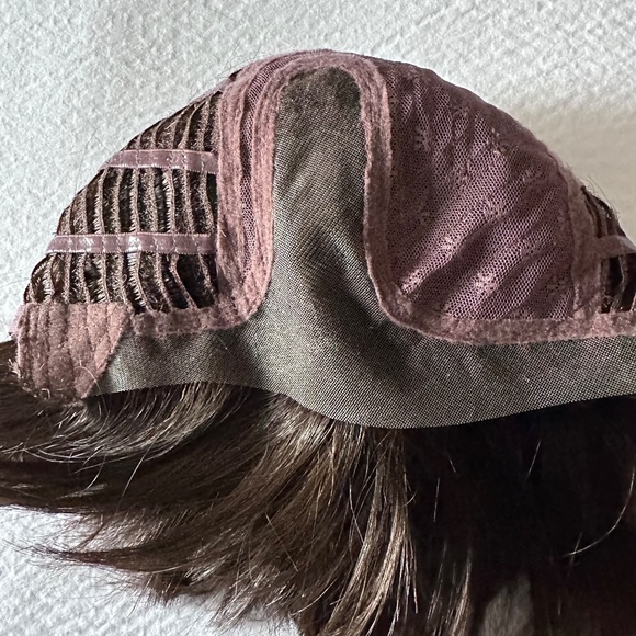 Brand new bob synthetic wig - Picture 9 of 10